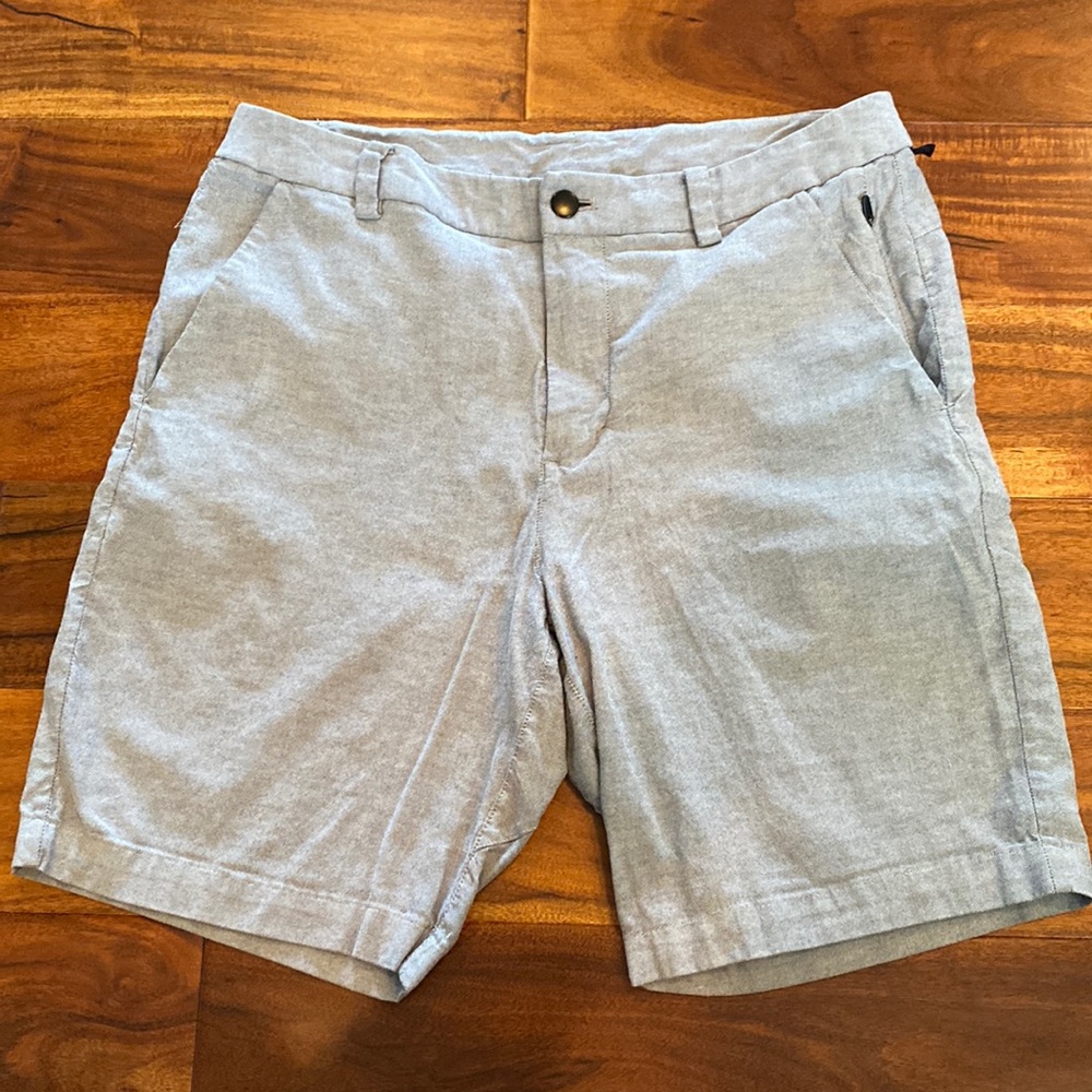 Lululemon commission Oxford shorts, 7”